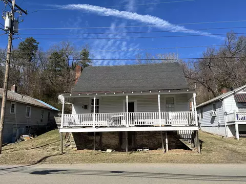 380 E Main St E, Scottsville, VA 24590