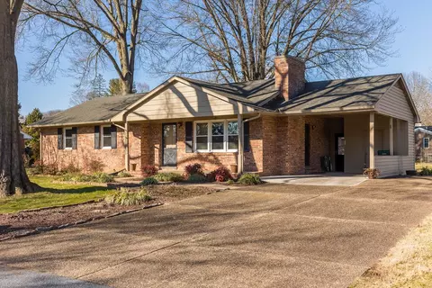 107 S Pope St S, Bridgewater, VA 22812