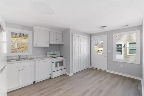 53 Hilltop Terrace Rd, Staunton, VA 24401