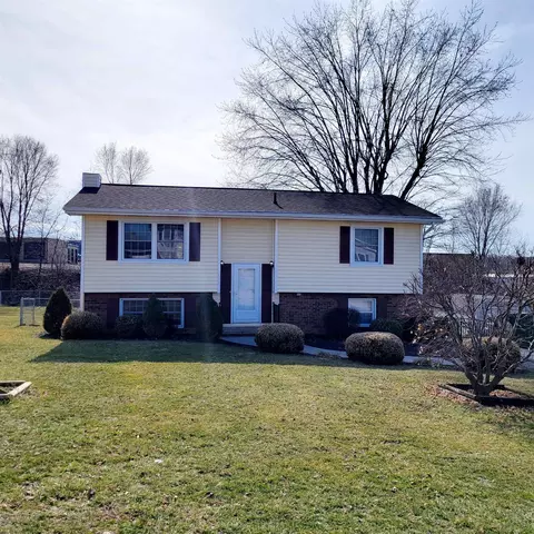158 Fourth St, Broadway, VA 22815