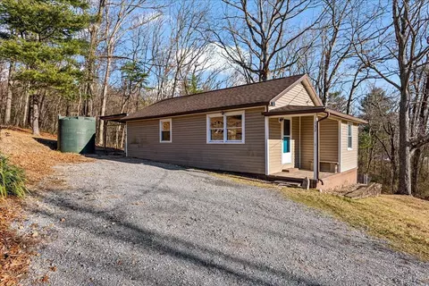 132 Sharp Hill Ln, Hinton, VA 22831 photo 2