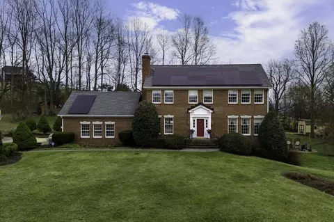 1270 Lakeview Dr, Harrisonburg, VA 22801