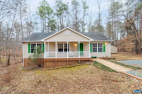 487 W Jefferson Dr W, Palmyra, VA 22963