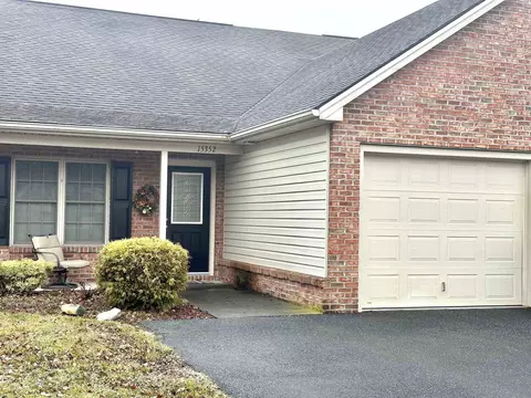 15352 Lone Pine Dr, Timberville, VA 22853