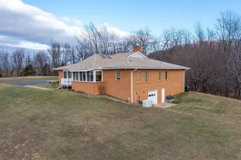 Exterior - 106 Merrick Ln, Raphine, VA 24472 photo 7 of 10