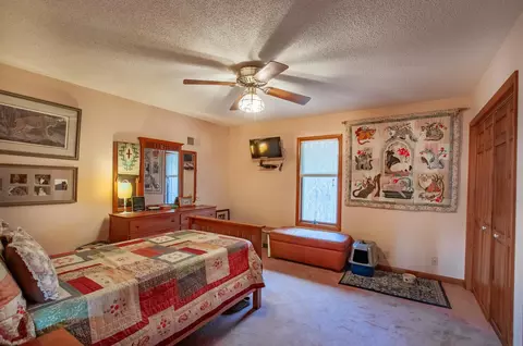Bedroom - 106 Merrick Ln, Raphine, VA 24472 photo 4 of 5
