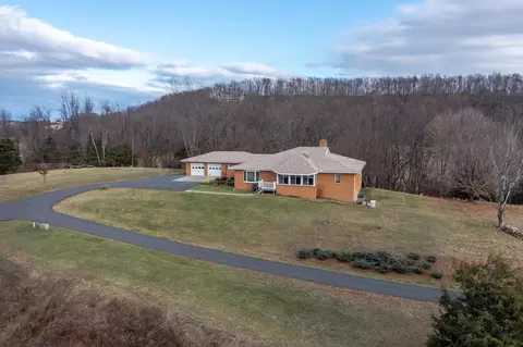Exterior - 106 Merrick Ln, Raphine, VA 24472 photo 3 of 10