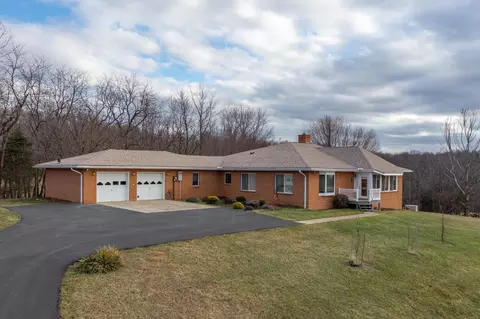 106 Merrick Ln, Raphine, VA 24472
