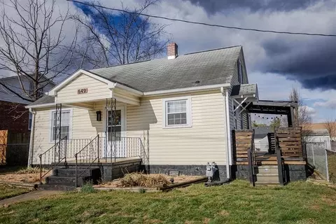 649 King Ave, Waynesboro, VA 22980