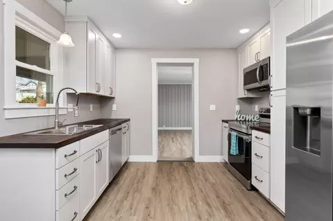12 Romaine Ln, Stuarts Draft, VA 24477