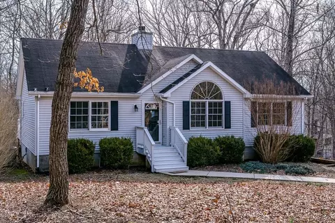 14 Possum Ln, Palmyra, VA 22963