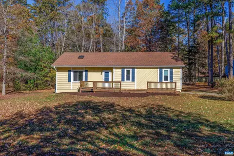 20 Loblolly Rd, Palmyra, VA 22963