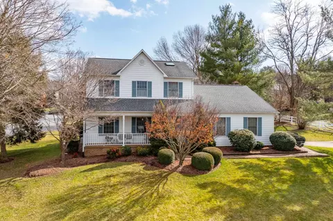 145 New Cameron Dr, Lexington, VA 24450