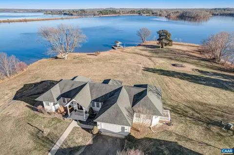 82 Browns Point Ln, Bumpass, VA 23024 photo 2