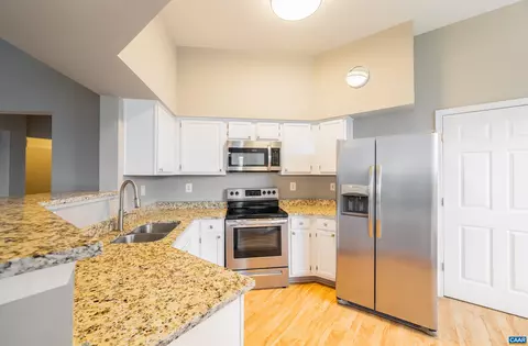 1055 Weybridge Ct #104, Charlottesville, VA 22911