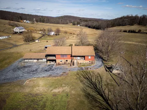 85 87 Curry Rd, Mount Solon, VA 22843 photo 10