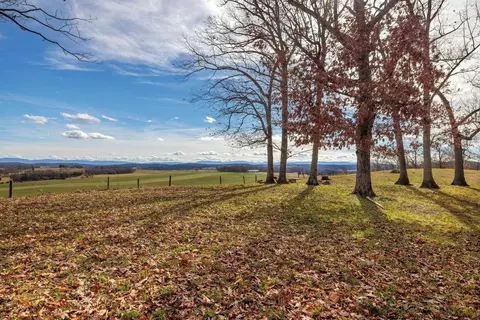 85 87 Curry Rd, Mount Solon, VA 22843