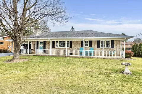 232 Stonewall Dr, Waynesboro, VA 22980