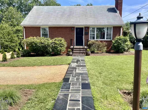 1104 Locust Ave, Charlottesville, VA 22901