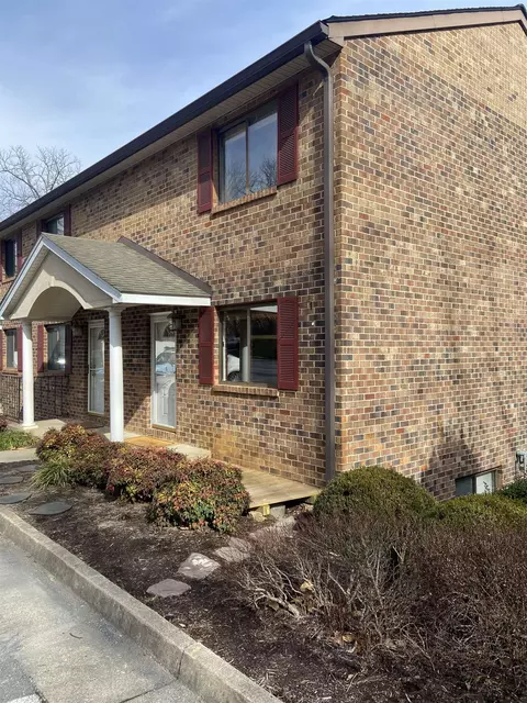 500 Winchester Ave #A5, Staunton, VA 24401
