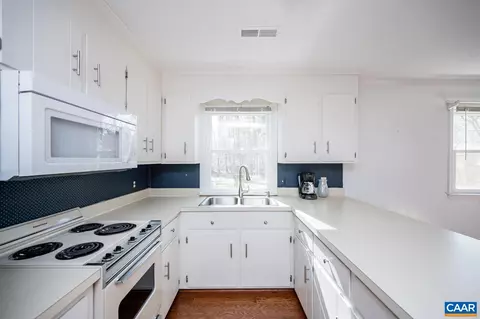 Kitchen - 109 Otterview Rd, Forest, VA 24551 photo 5 of 6