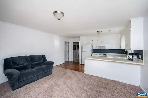 Living - 109 Otterview Rd, Forest, VA 24551 photo 10 of 11