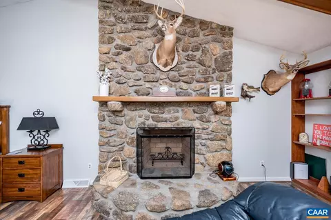 Living - 109 Otterview Rd, Forest, VA 24551 photo 5 of 11