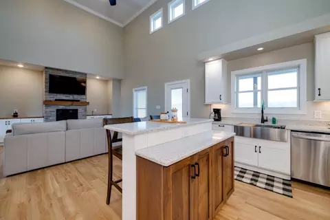 1776 Old Providence Rd, Raphine, VA 24472 photo 16