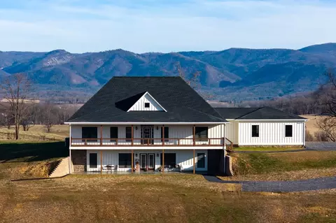 1776 Old Providence Rd, Raphine, VA 24472