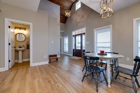 1776 Old Providence Rd, Raphine, VA 24472 photo 9