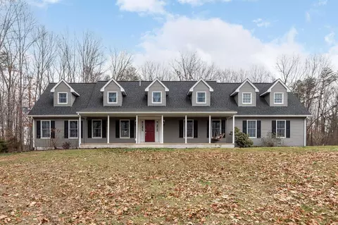 2429 E Side Hwy, Crimora, VA 24431
