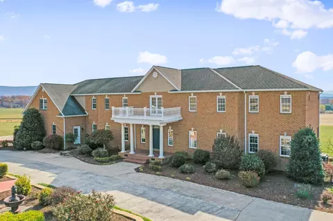 1252 Rittenour Rd, Edinburg, VA 22824