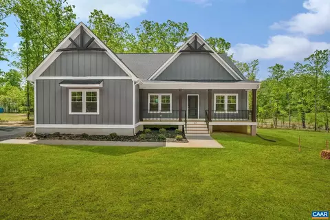 215 Glenmore Ln, Keswick, VA 22947