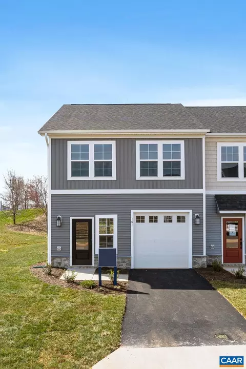 125 Ridgeline Dr, Waynesboro, VA 22980