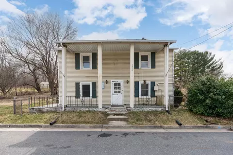 1516 2nd St, Waynesboro, VA 22980