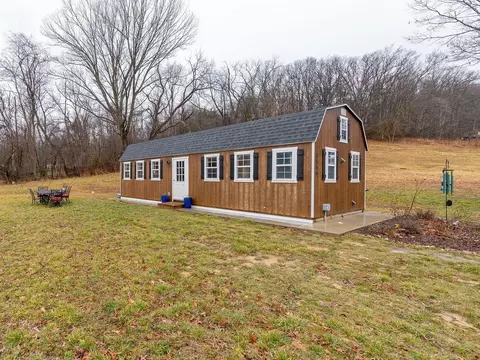 8559 Clarence Dr, Singers Glen, VA 22850