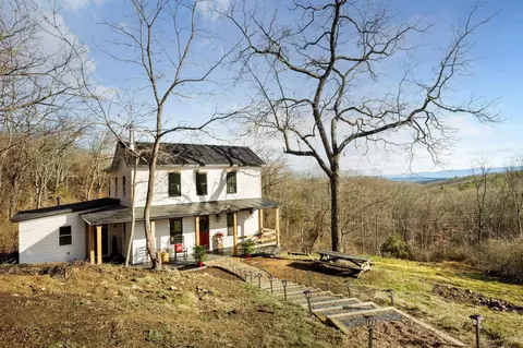 887 Hepner Rd, Mount Jackson, VA 22842