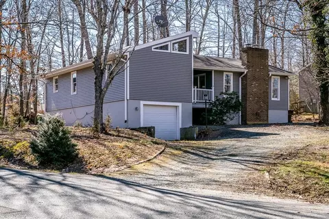 47 Forest Dr, Palmyra, VA 22963