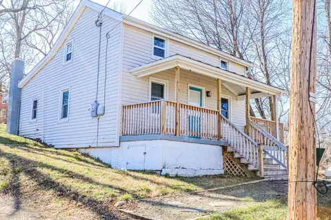 1624 Plunkett St, Staunton, VA 24401