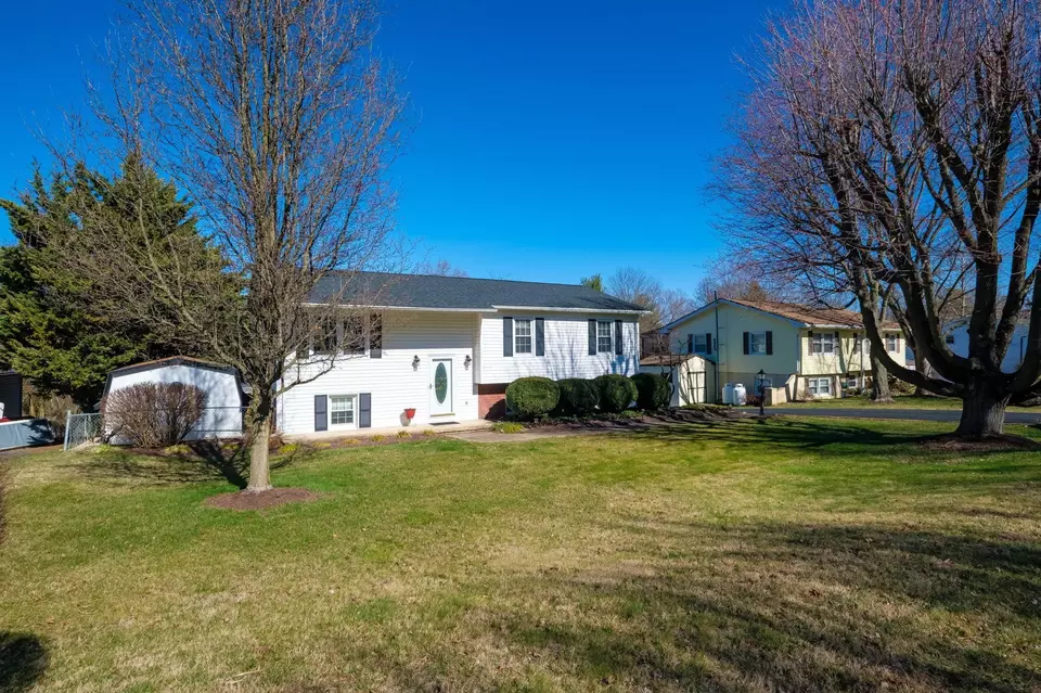 6150 W Donnagail Dr, Penn Laird, VA 22846 31 Photos Movoto