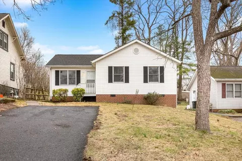 319 Westwood Blvd, Staunton, VA 24401
