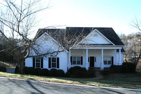 1092 Olympia Dr, Charlottesville, VA 22911