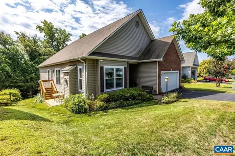 155 Deerwood Dr, Charlottesville, VA 22911