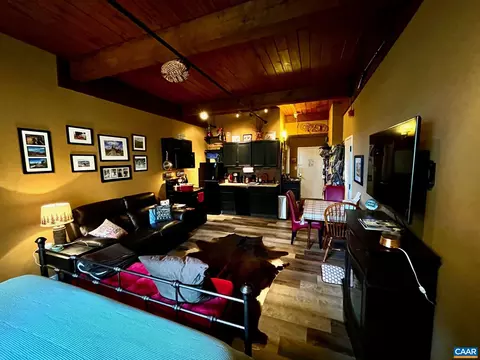 193 Mountain Inn Condos, Wintergreen Resort, VA 22967