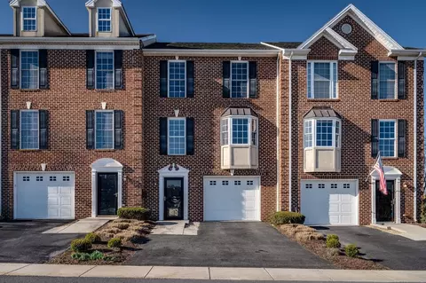 2083 Buttonwood Ct, Harrisonburg, VA 22802