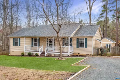 43 Englewood Dr, Palmyra, VA 22963