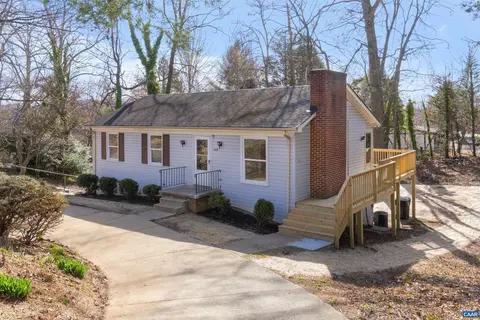 106 Commonwealth Cir, Charlottesville, VA 22901