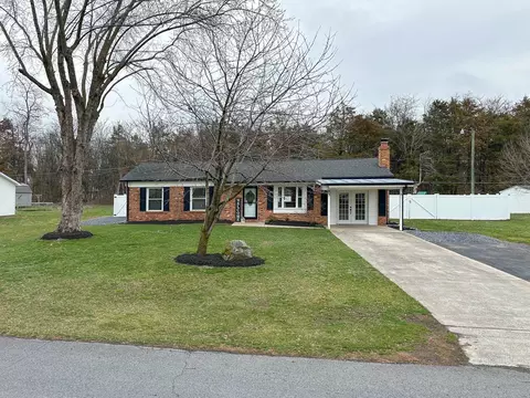 7472 Lilly Sq, Dayton, VA 22821