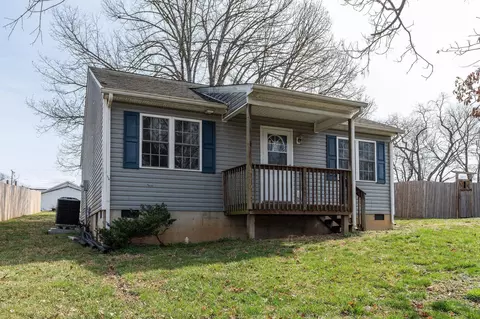 1710 Harding Ave, Waynesboro, VA 22980