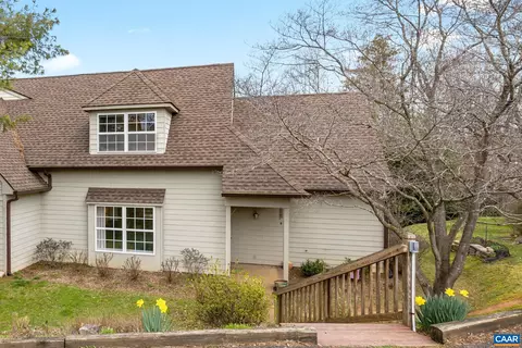1059 Amber Ridge Rd, Charlottesville, VA 22901